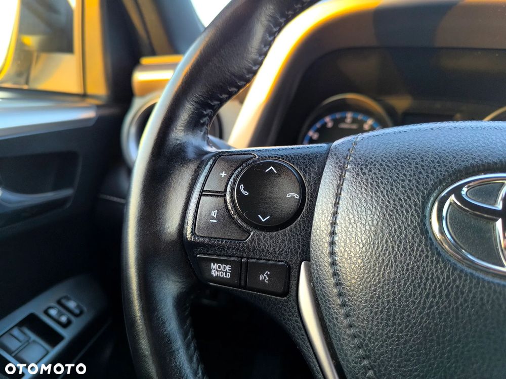 Toyota RAV4 2.0 Premium 4x4 - 27