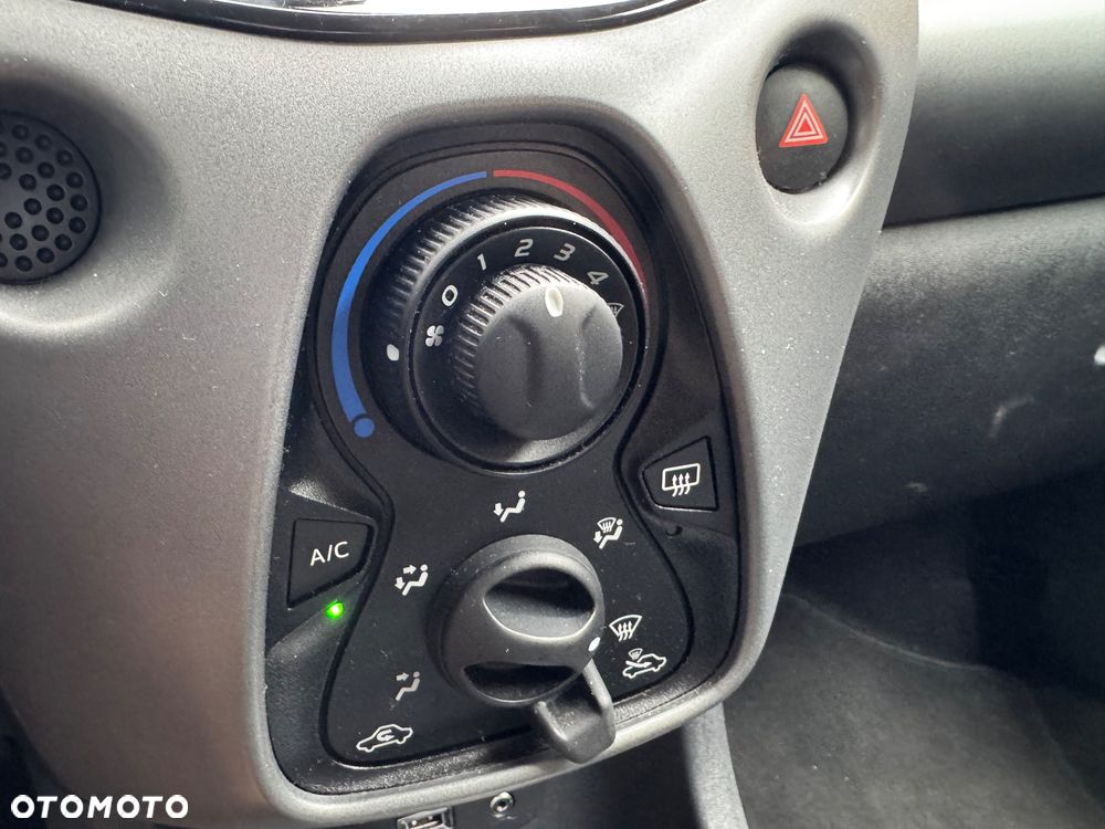 Toyota Aygo 1.0 VVT-i Color Edition - 17