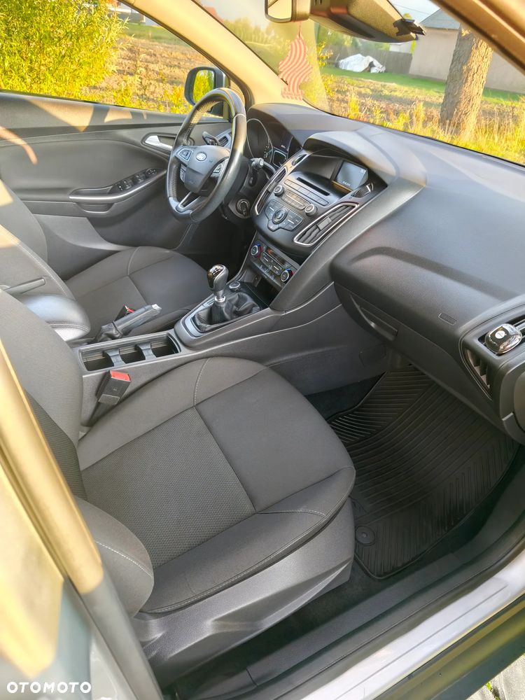 Ford Focus - 19