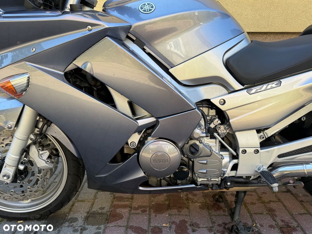 Yamaha FJR - 35