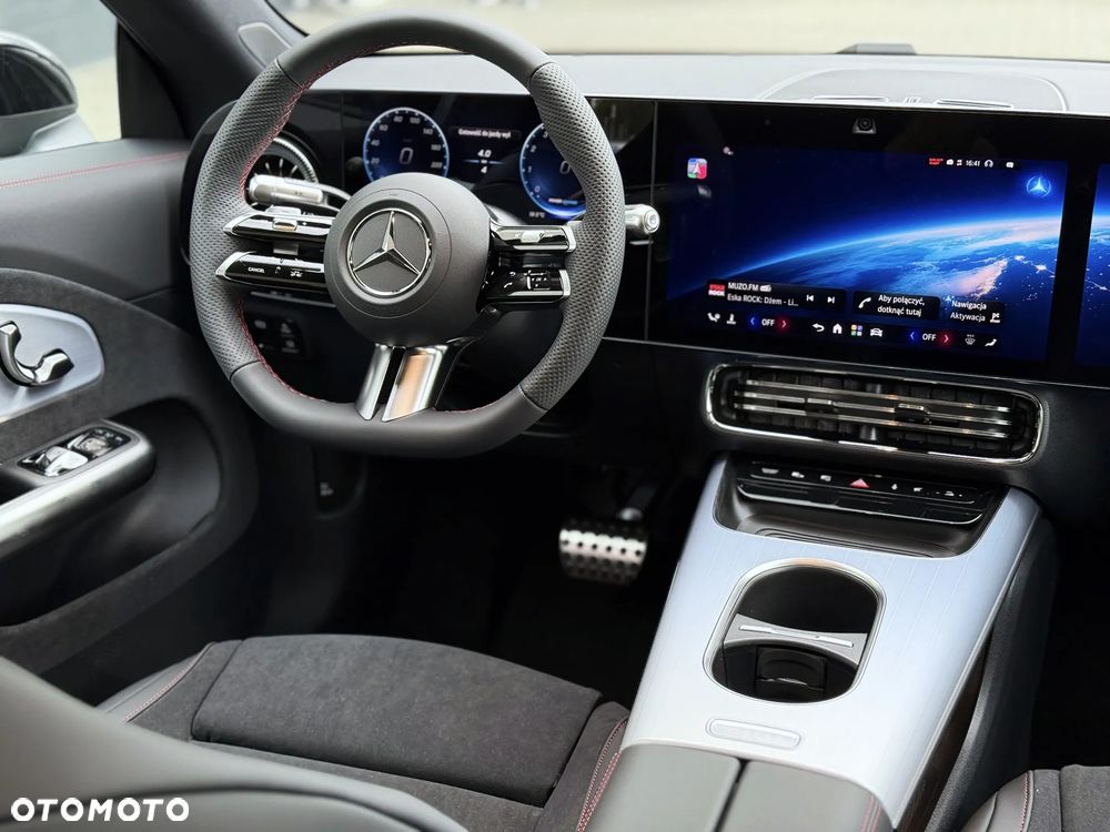 Mercedes-Benz CLA - 13