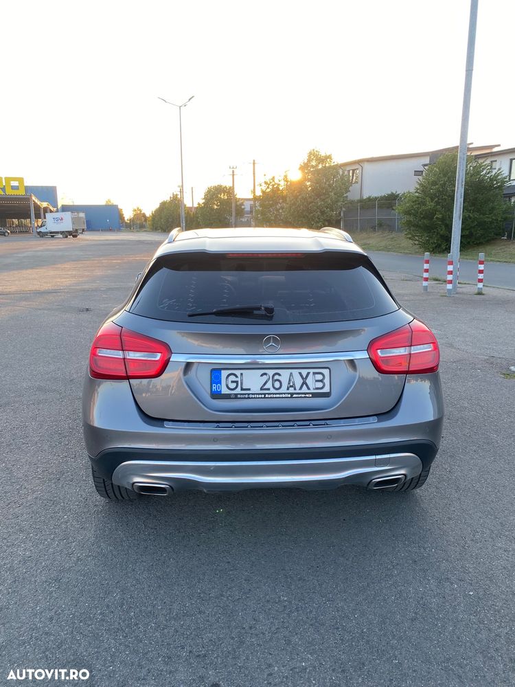 Mercedes-Benz GLA 220 CDI 4MATIC 7G-DCT - 6