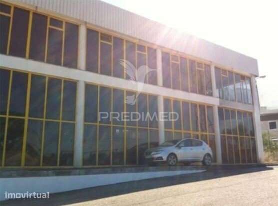 Armazém Industrial com Showroom e Parqueamento | Ermidas-Sado - Grande imagem: 2/7