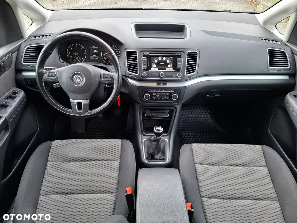 Volkswagen Sharan - 14