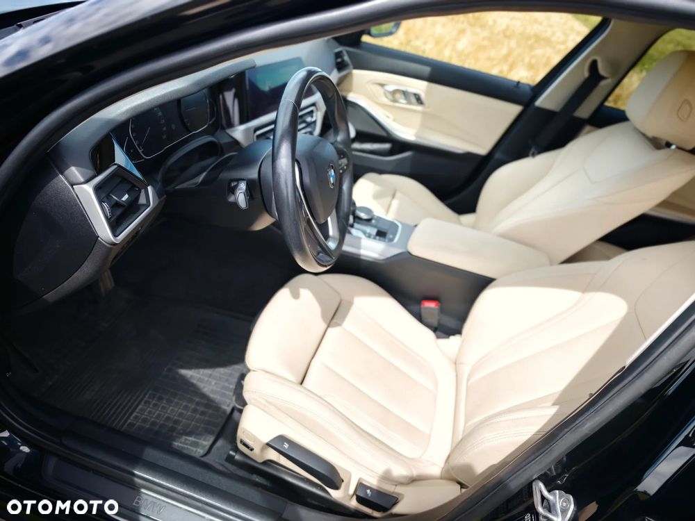 BMW Seria 3 318i - 20