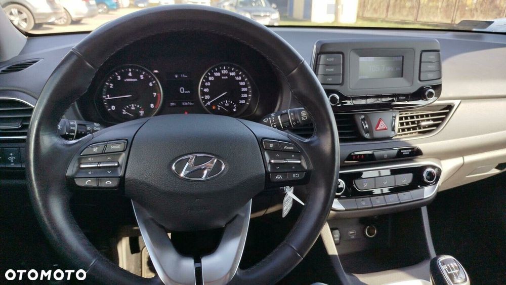 Hyundai i30 1.5 DPI Modern - 9