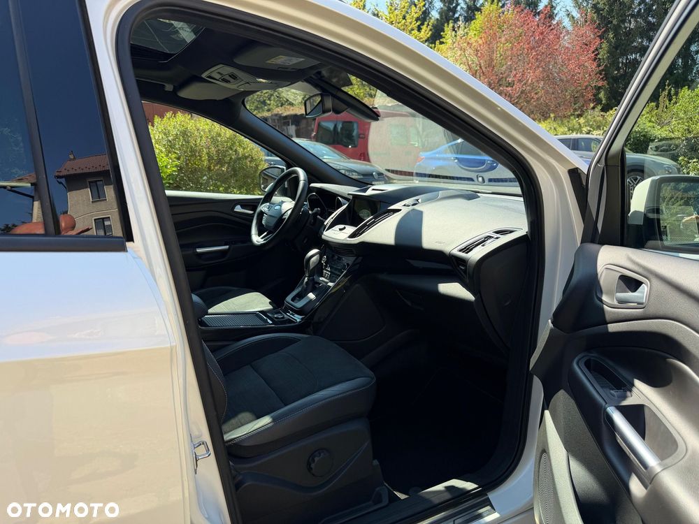 Ford Kuga 2.0 TDCi 4x4 ST-Line - 16