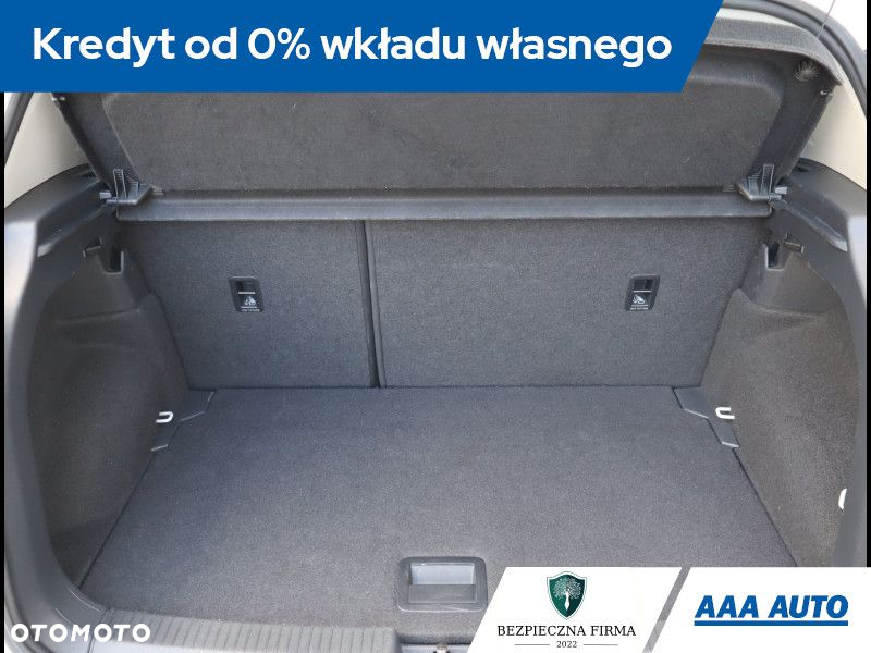 Volkswagen T-Cross - 13