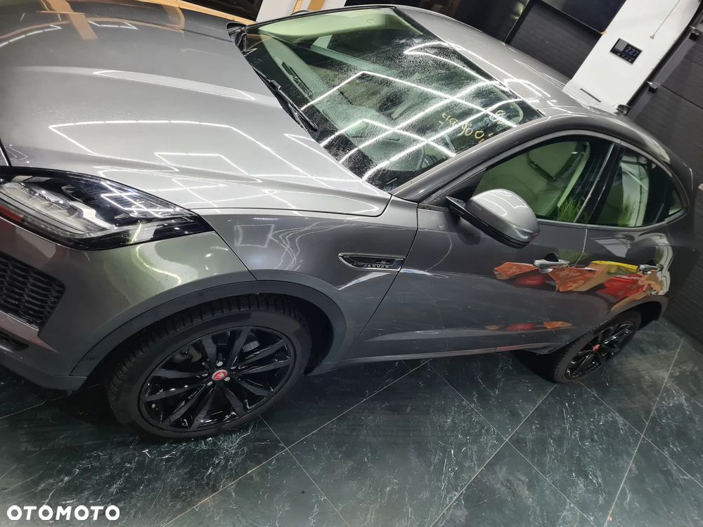 Jaguar E-Pace P200 AWD R-Dynamic - 19