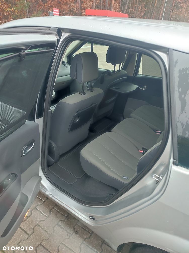 Renault Grand Scenic Gr 2.0 Confort Authentique - 34