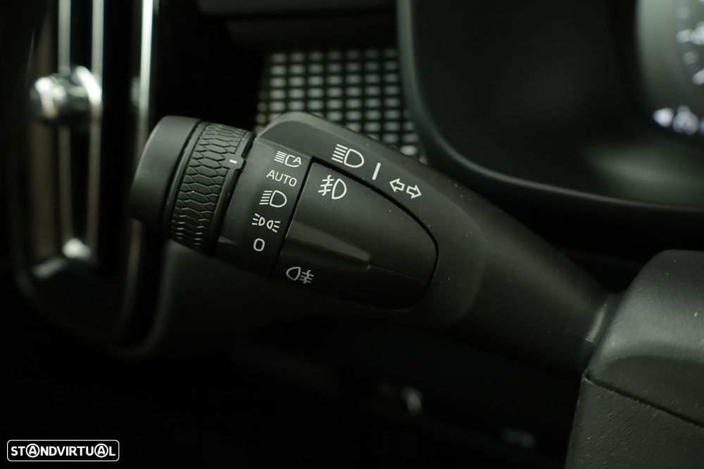 Volvo XC 40 1.5 T2 Plus Dark Auto - 17