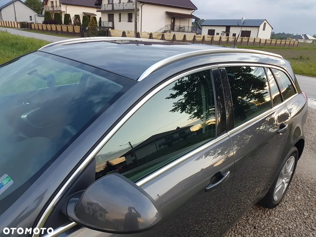 Opel Insignia 1.8 Sports Tourer - 18