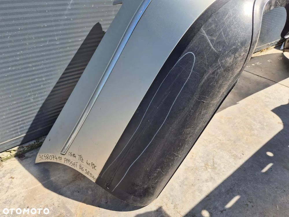 ORYGINALNY ZDERZAK  TYLNY  PASSAT B6 - 6