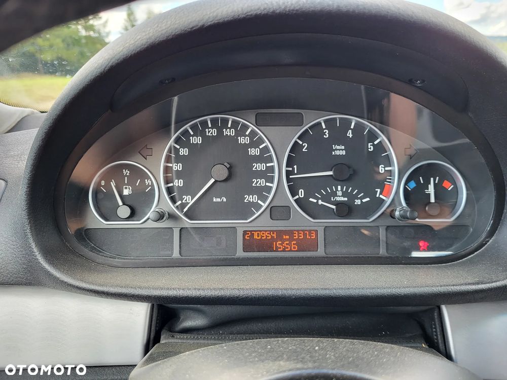 BMW Seria 3 330ix - 10