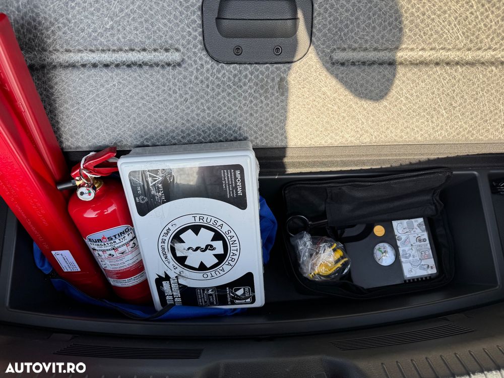 Hyundai i30 1.5 T-GDI 140CP 7DCT MHEV Highway - 17