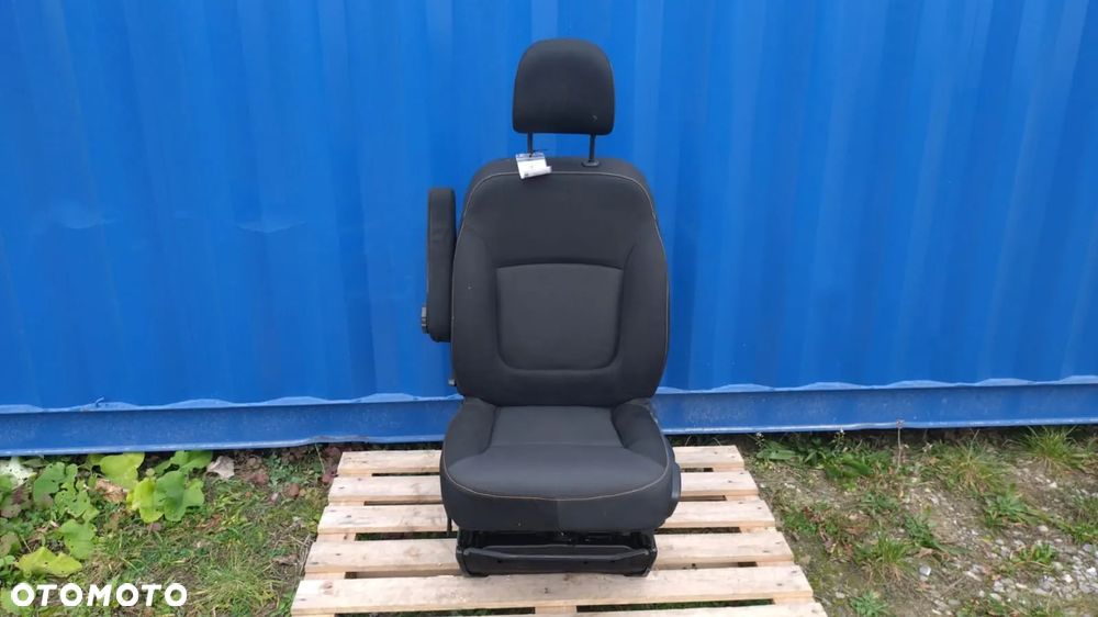 FOTEL KIEROWCY TRAFIC VIVARO PRIMASTAR TALENTO 01- NO 925/155 - 1