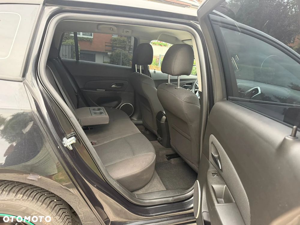 Chevrolet Cruze - 24