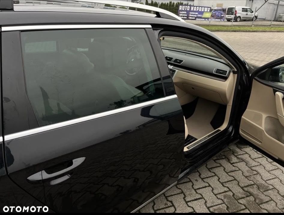 Volkswagen Passat - 2