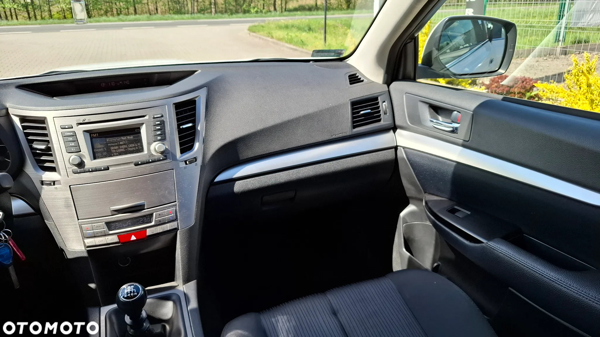 Subaru Legacy - 16