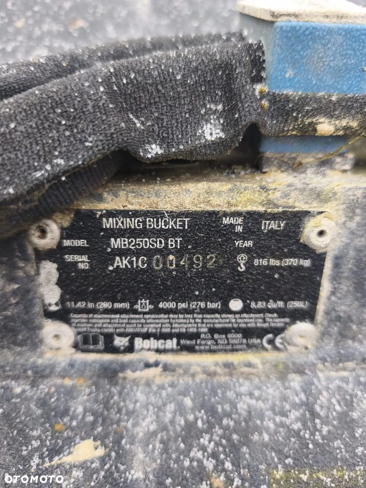 Bobcat Łyżka mieszalna - 3