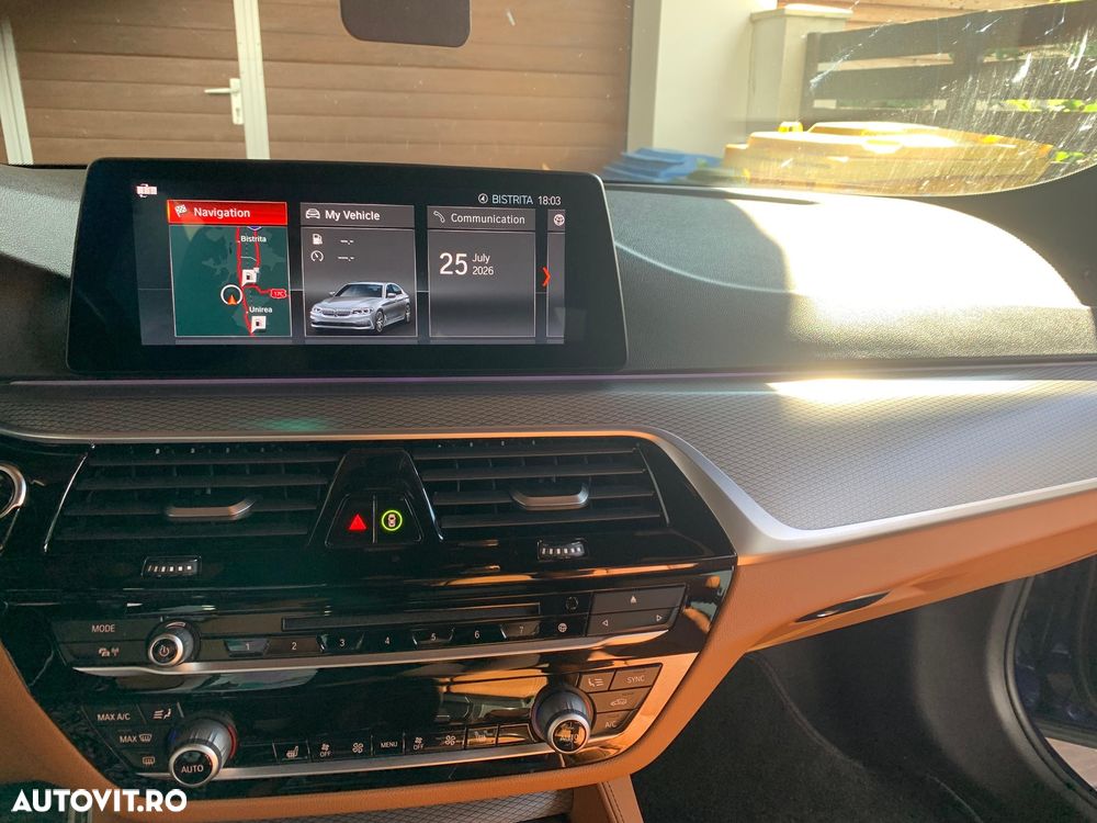 BMW Seria 5 530d xDrive AT - 16