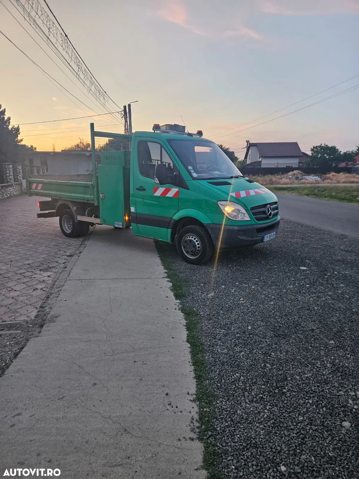 Mercedes-Benz Sprinter - 2