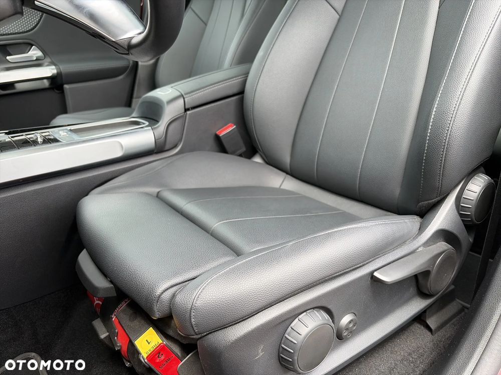 Mercedes-Benz EQB 300 70.5kWh 4-Matic Progressive - 11
