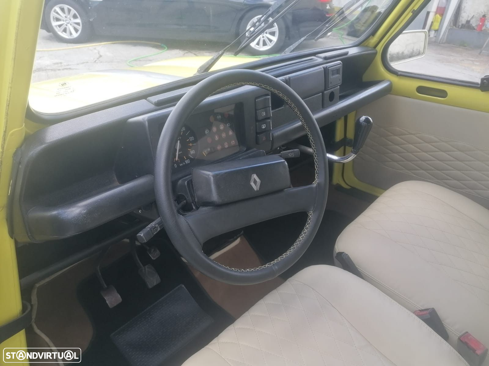 Renault 4 1.1 GTL - 4