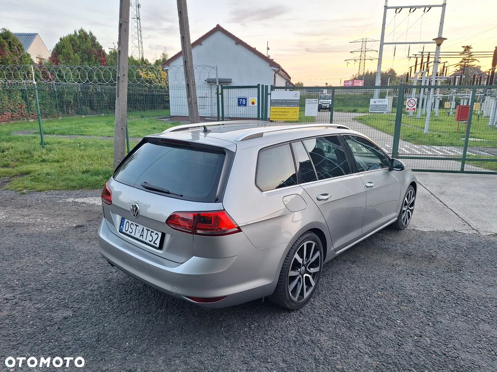 Volkswagen Golf - 22