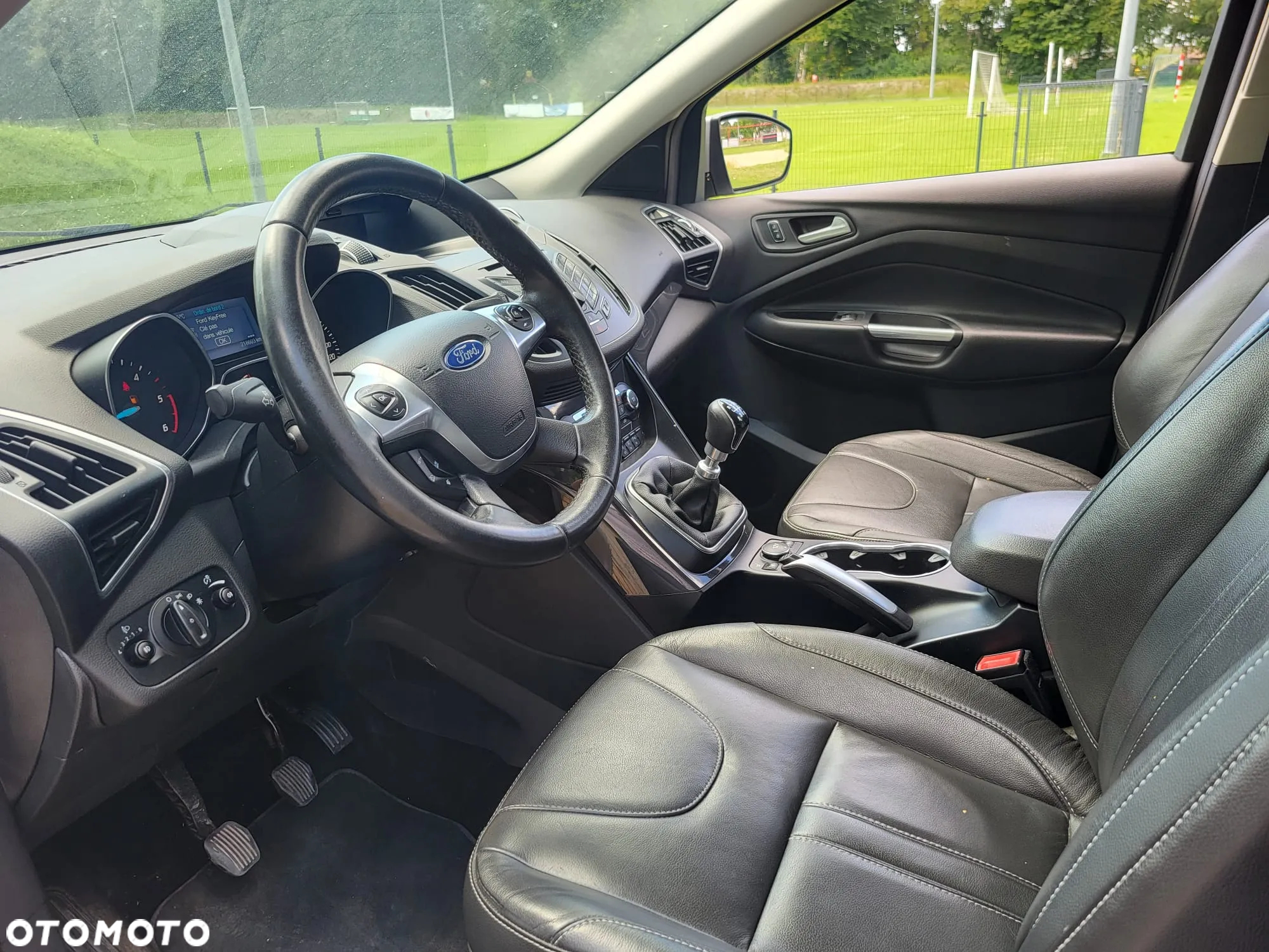 Ford Kuga 2.0 TDCi 2x4 Titanium - 11
