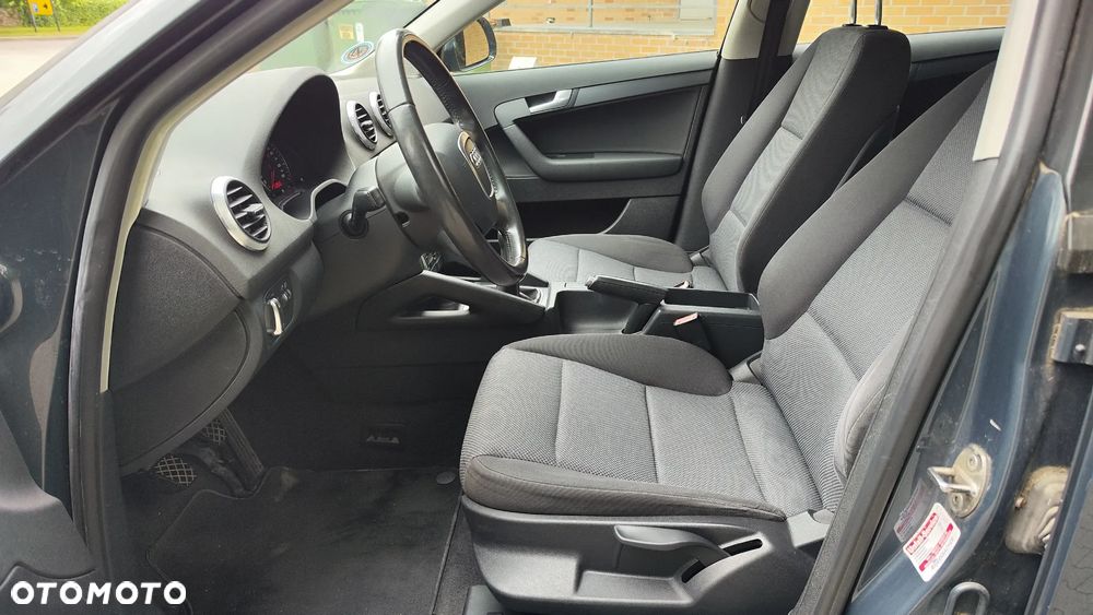 Audi A3 Sportback 1.6 Attraction - 19