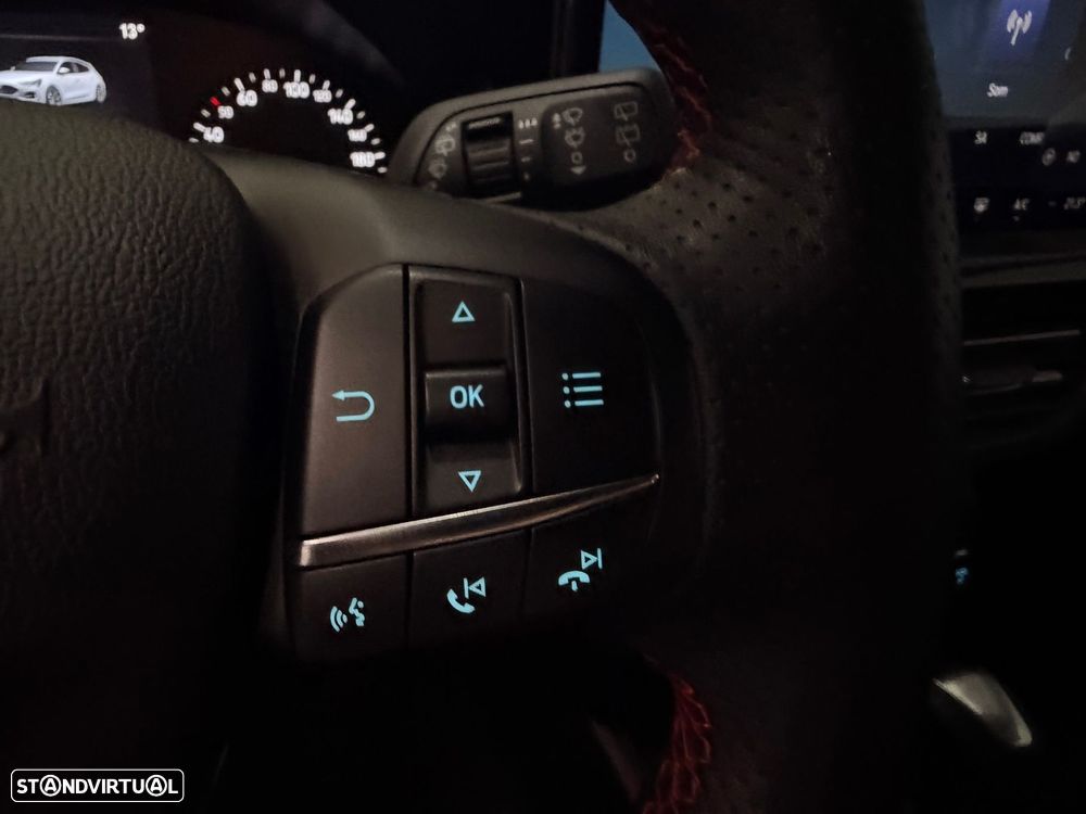 Ford Focus 1.0 EcoBoost MHEV ST-Line Aut. - 18