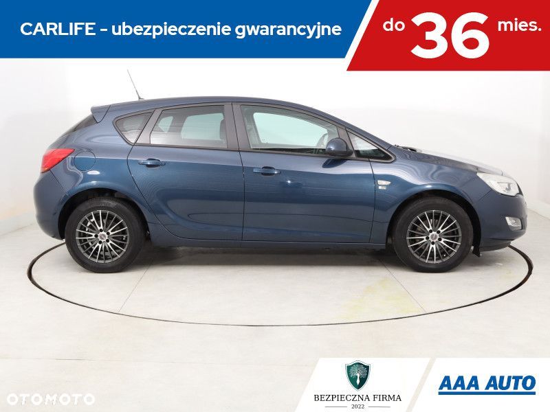 Opel Astra - 8