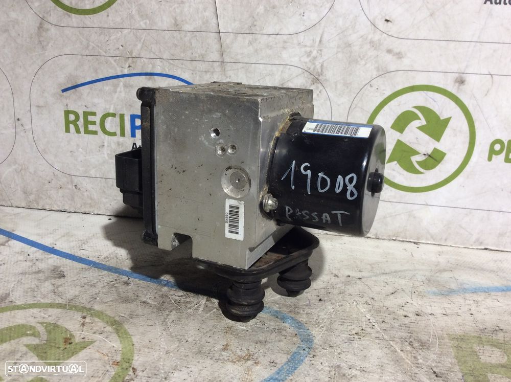 ABS VW Passat Ref. 3C0614109A - 2