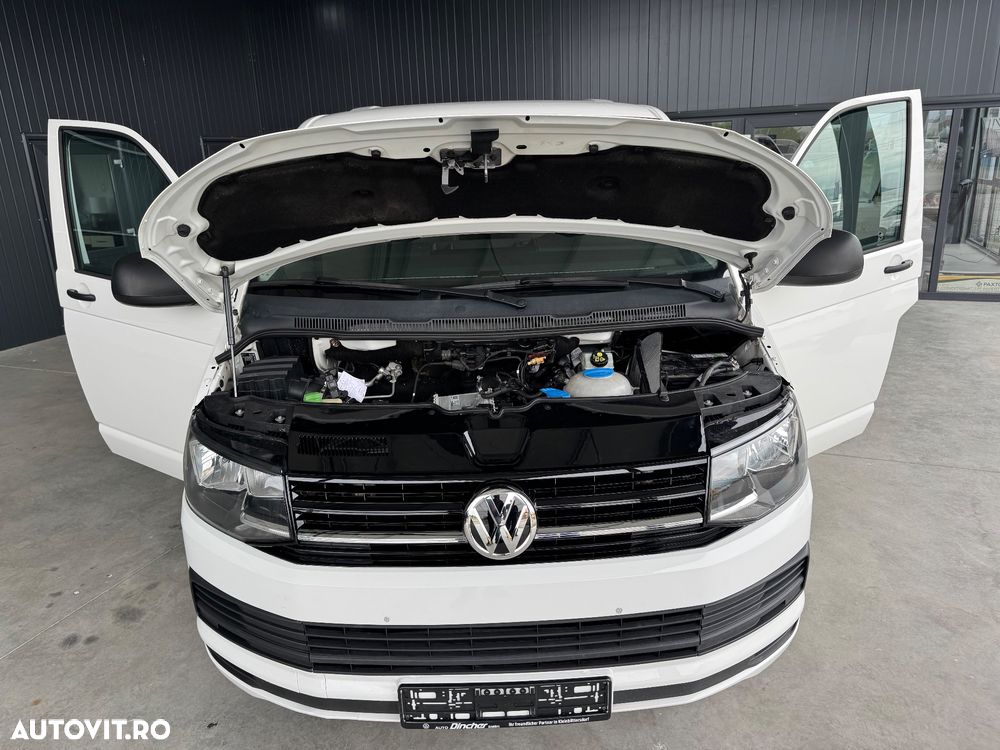Volkswagen Multivan - 24