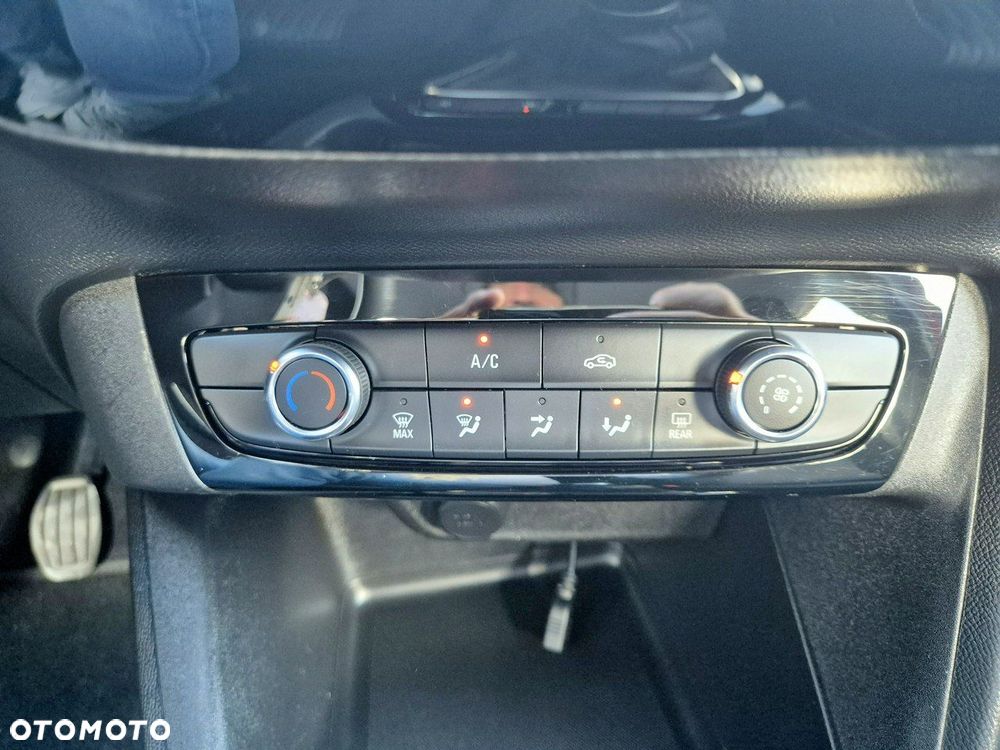 Opel Corsa 1.2 Business S&S - 19