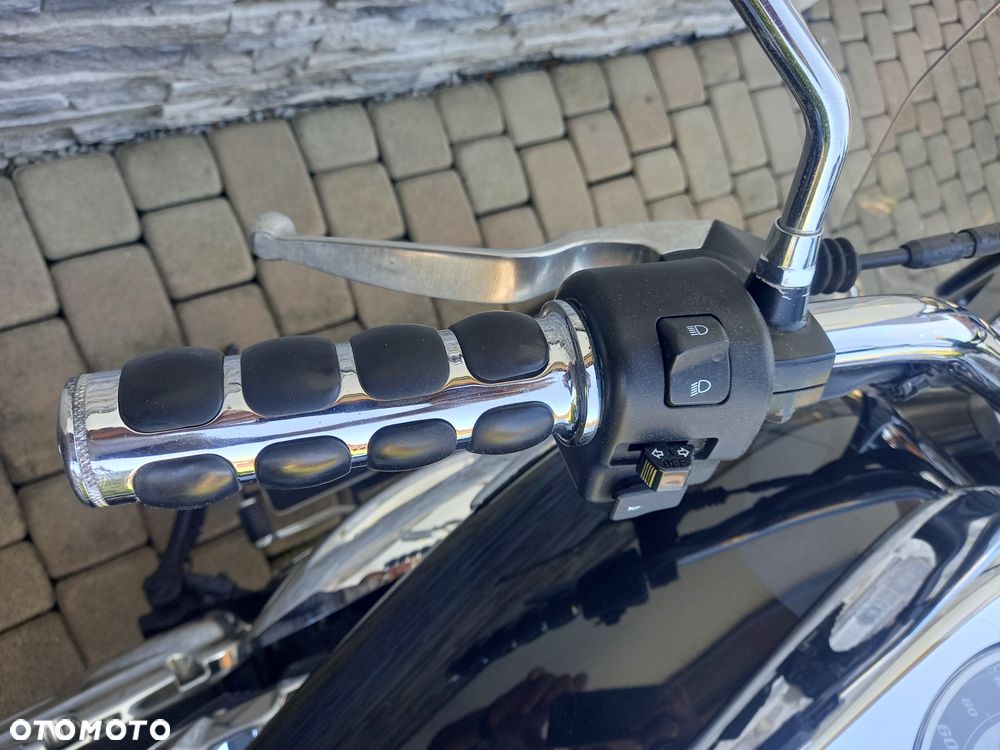 Yamaha XVS - 4
