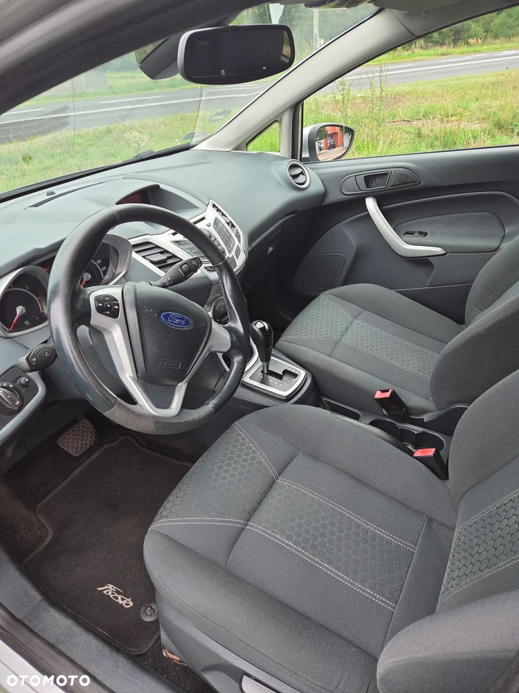 Ford Fiesta 1.4 Autom Titanium - 5