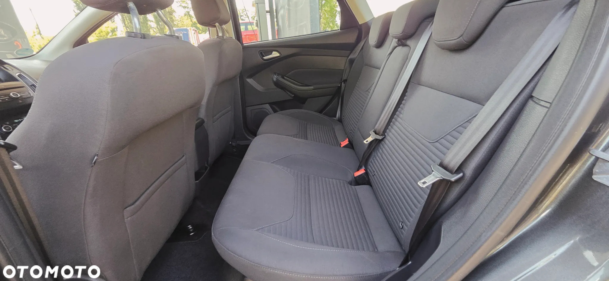 Ford Focus Turnier 1.6 EcoBoost Start-Stopp-System Titanium - 28