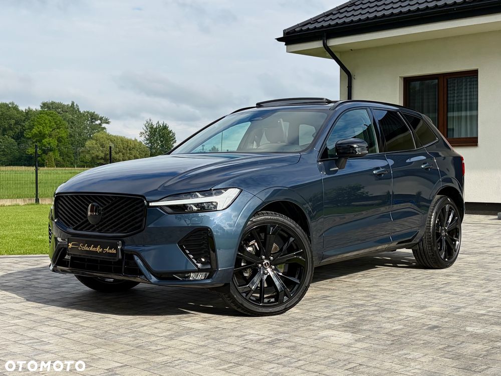 Volvo XC 60 B5 B AWD Plus Black Edition - 11