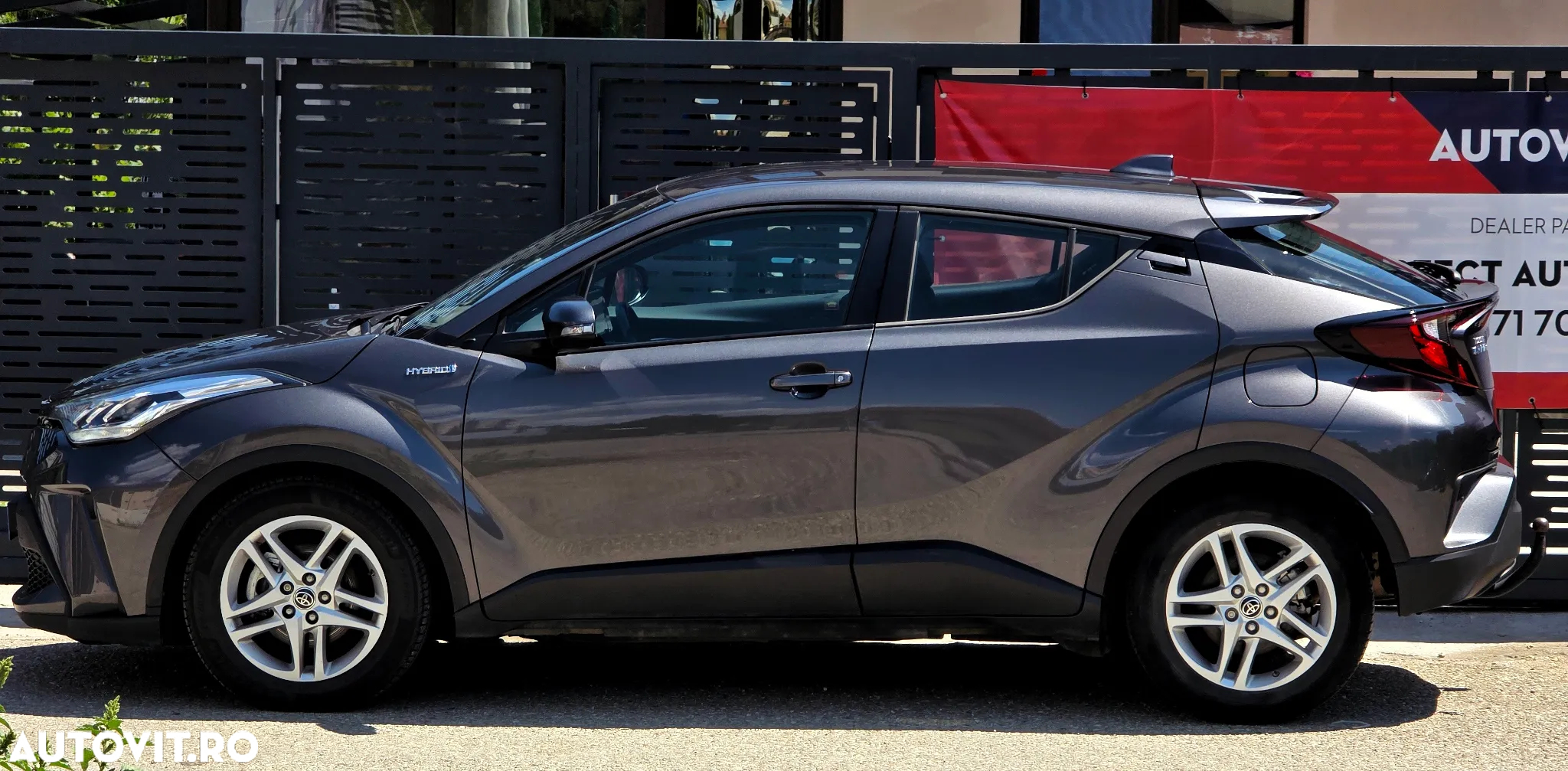 Toyota C-HR 1.8 HSD 4x2 CVT C-lassy LED - 8
