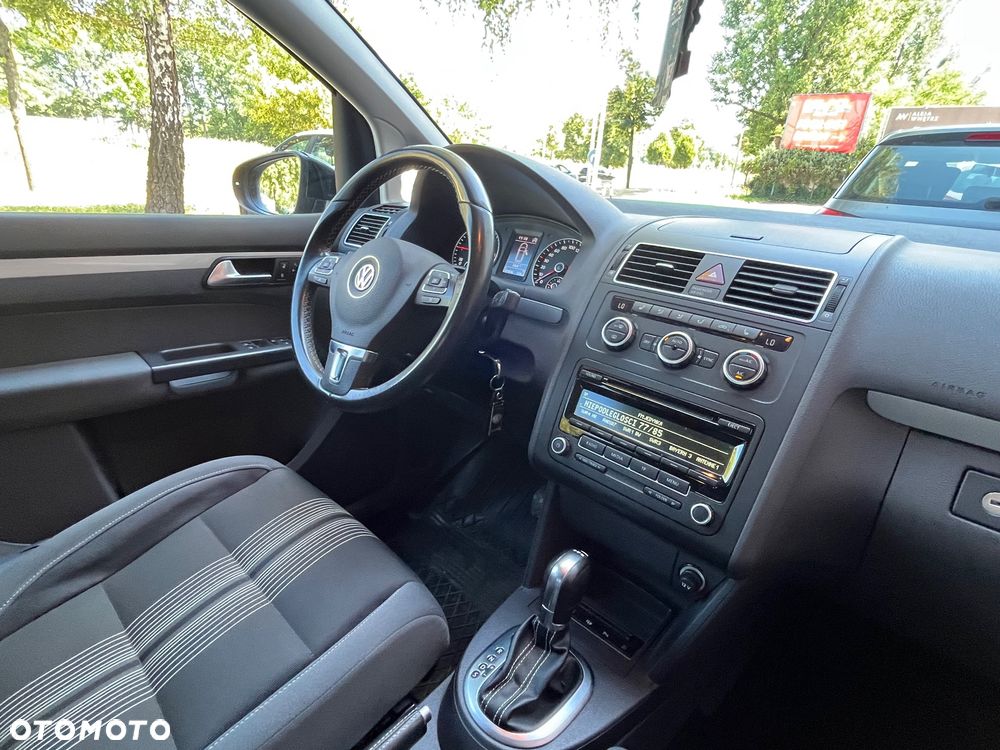 Volkswagen Touran 2.0 TDI DPF BlueMotion Technology DSG MATCH - 18