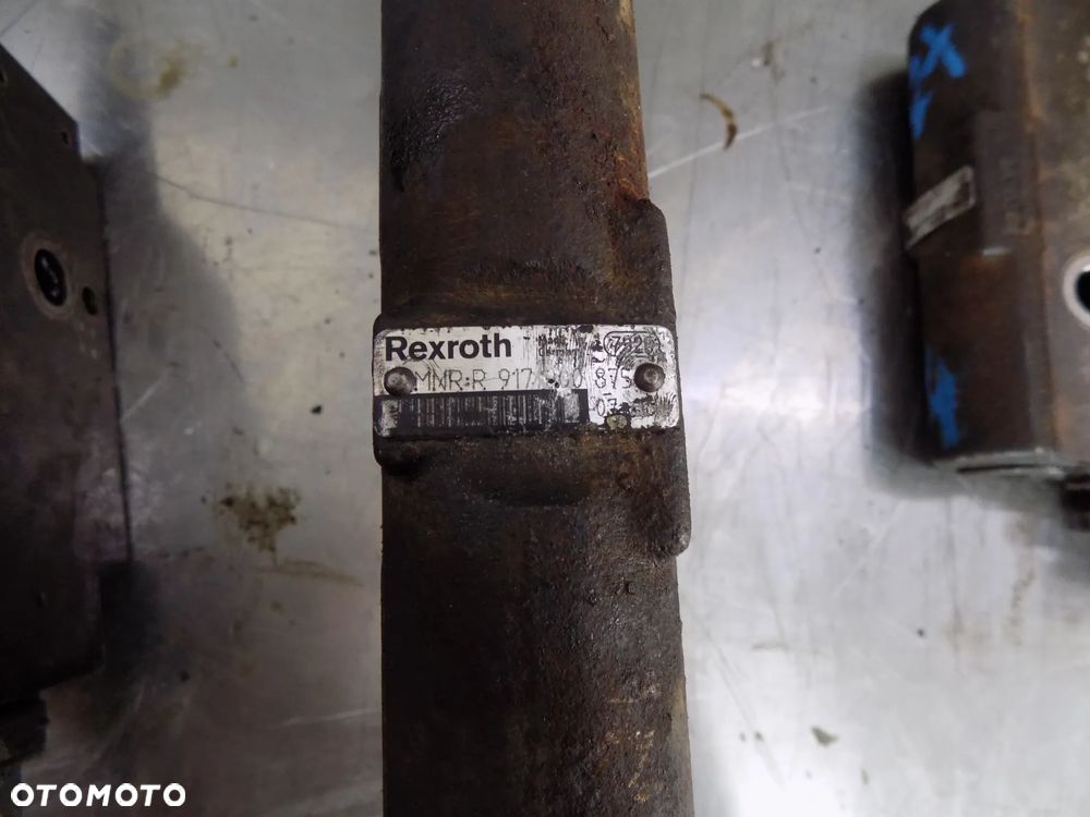 Massey Ferguson 6480 6465 6475 rozdzielacz hydrauliczny sekcja r917000875 - 4