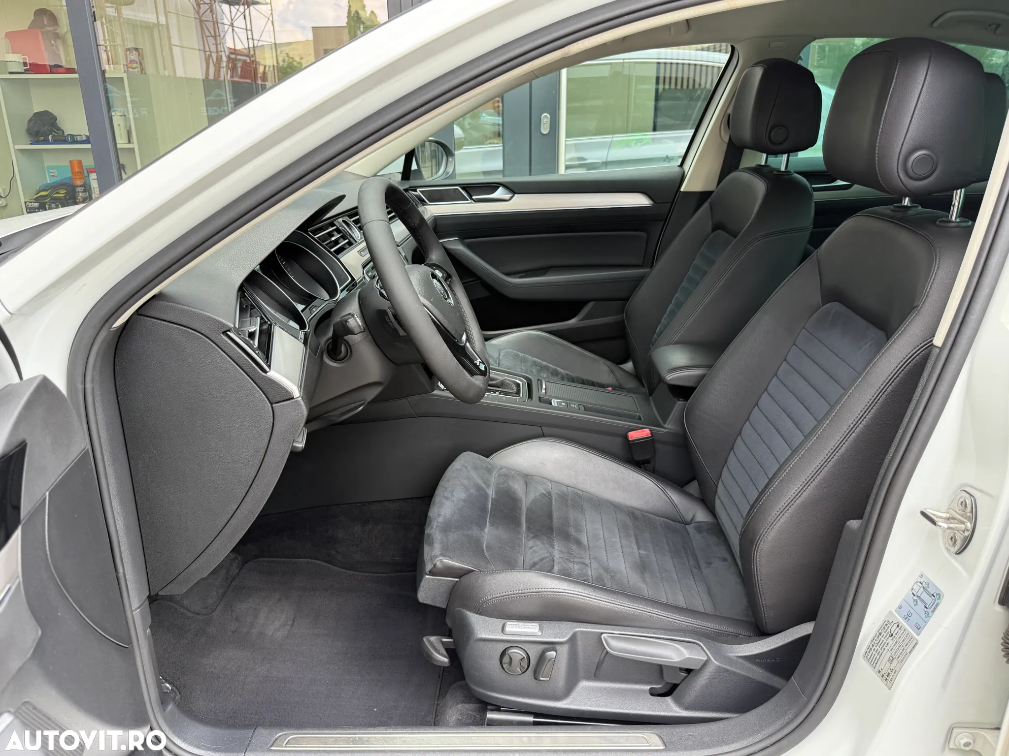 Volkswagen Passat 2.0 TDI DSG Highline - 10