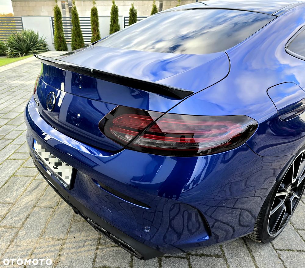 Mercedes-Benz Klasa C 300 4Matic 9G-TRONIC - 38