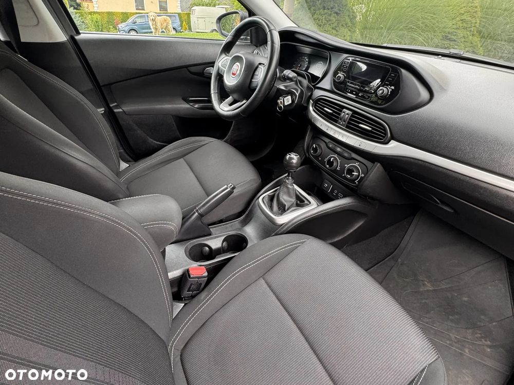 Fiat Tipo 1.4 T-Jet 16v Easy - 12