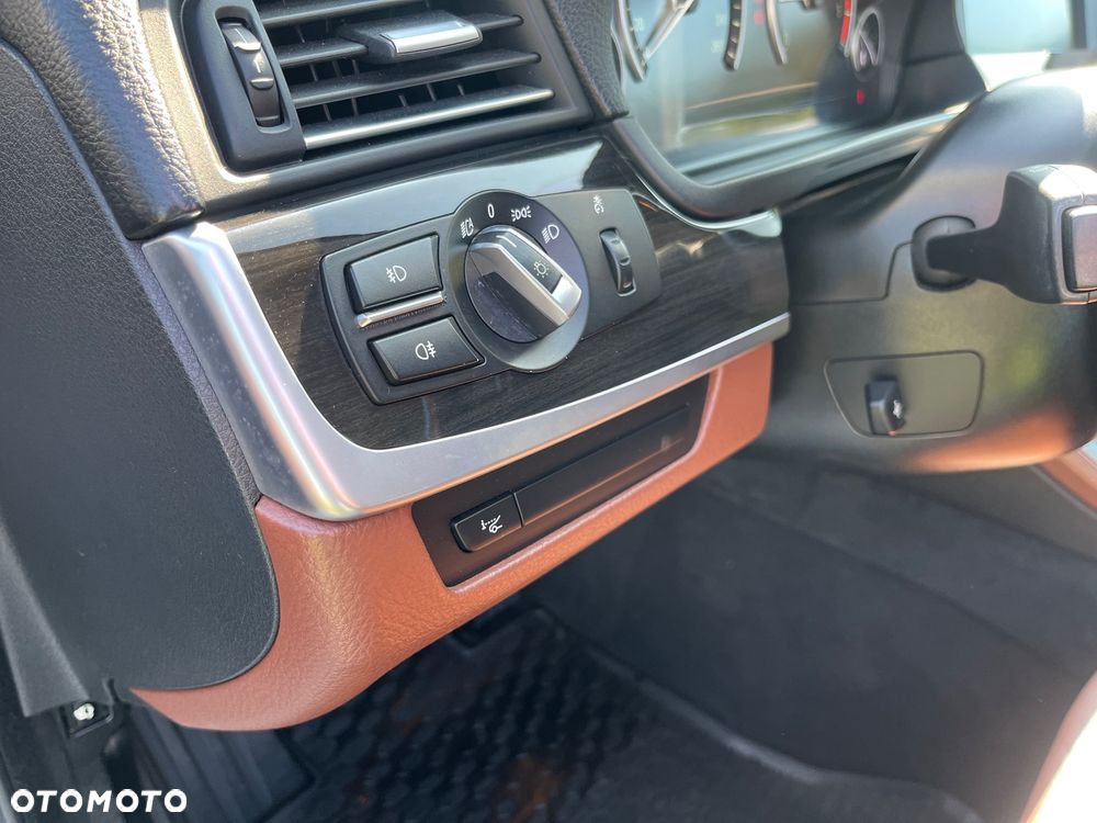 BMW Seria 5 530d - 19