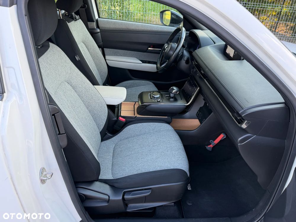 Mazda MX-30 e-SKYACTIV PRIME-LINE - 9
