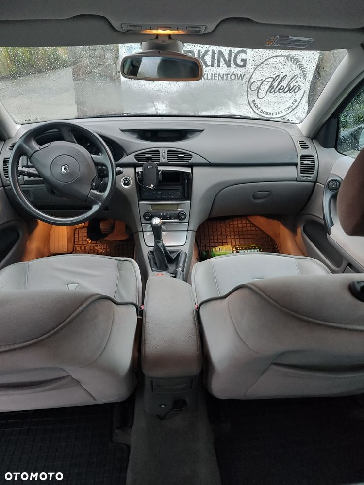 Renault Laguna - 8