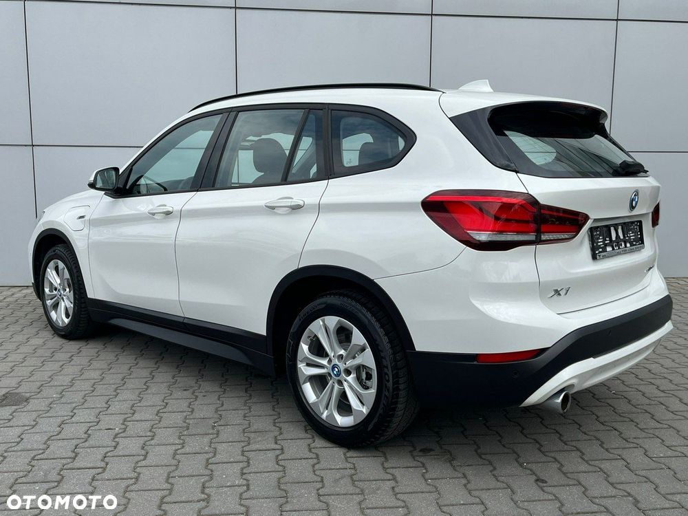 BMW X1 xDrive25e Advantage - 12